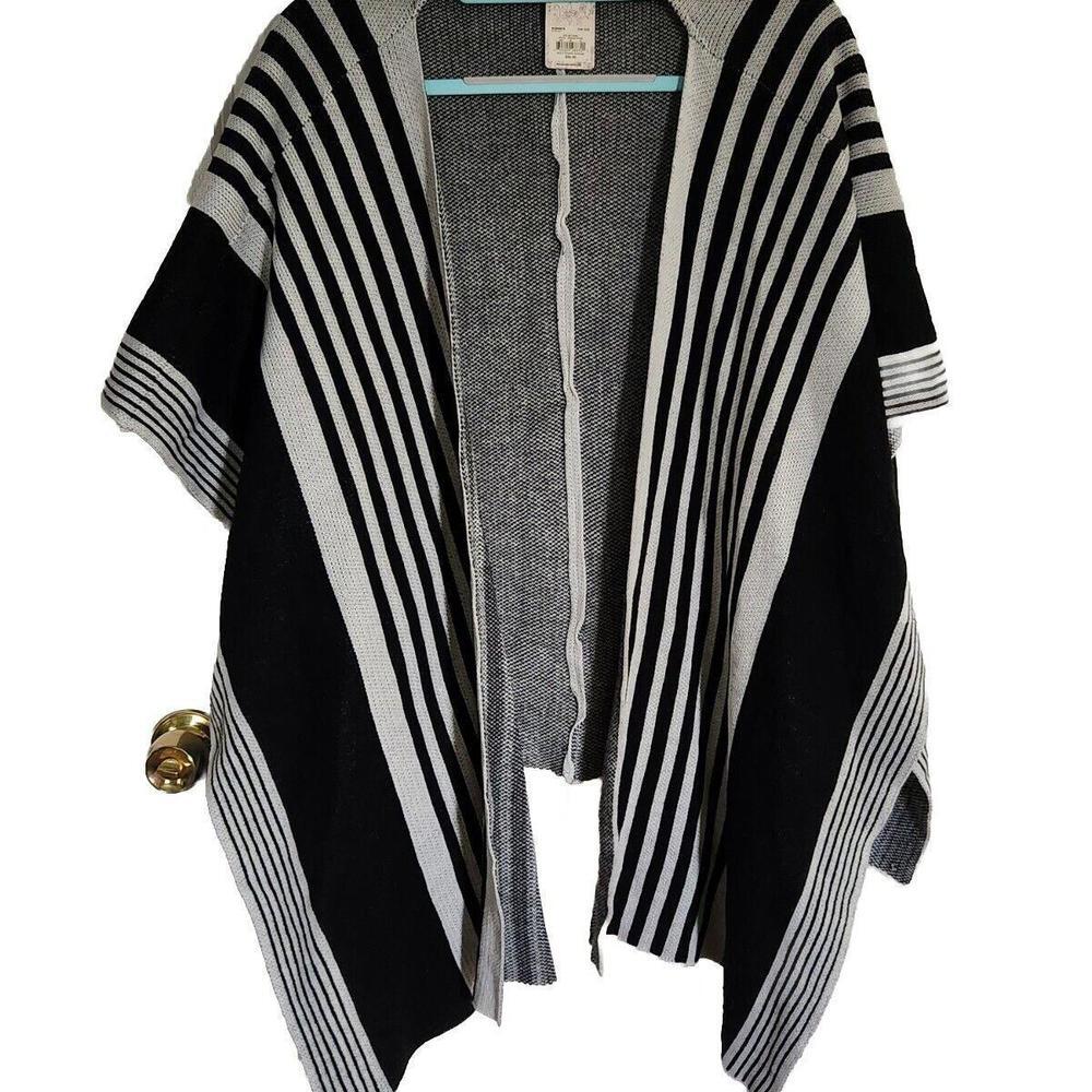Mudd Poncho One Size Black Gray Shawl Sweater NWT classic Cape